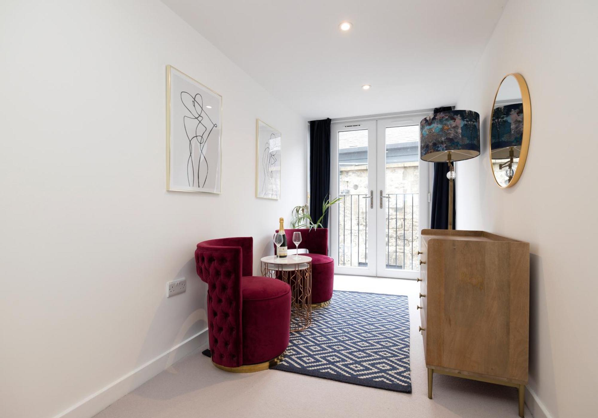 Appartement Stylish Mews House Old Town 1-br With Parking *