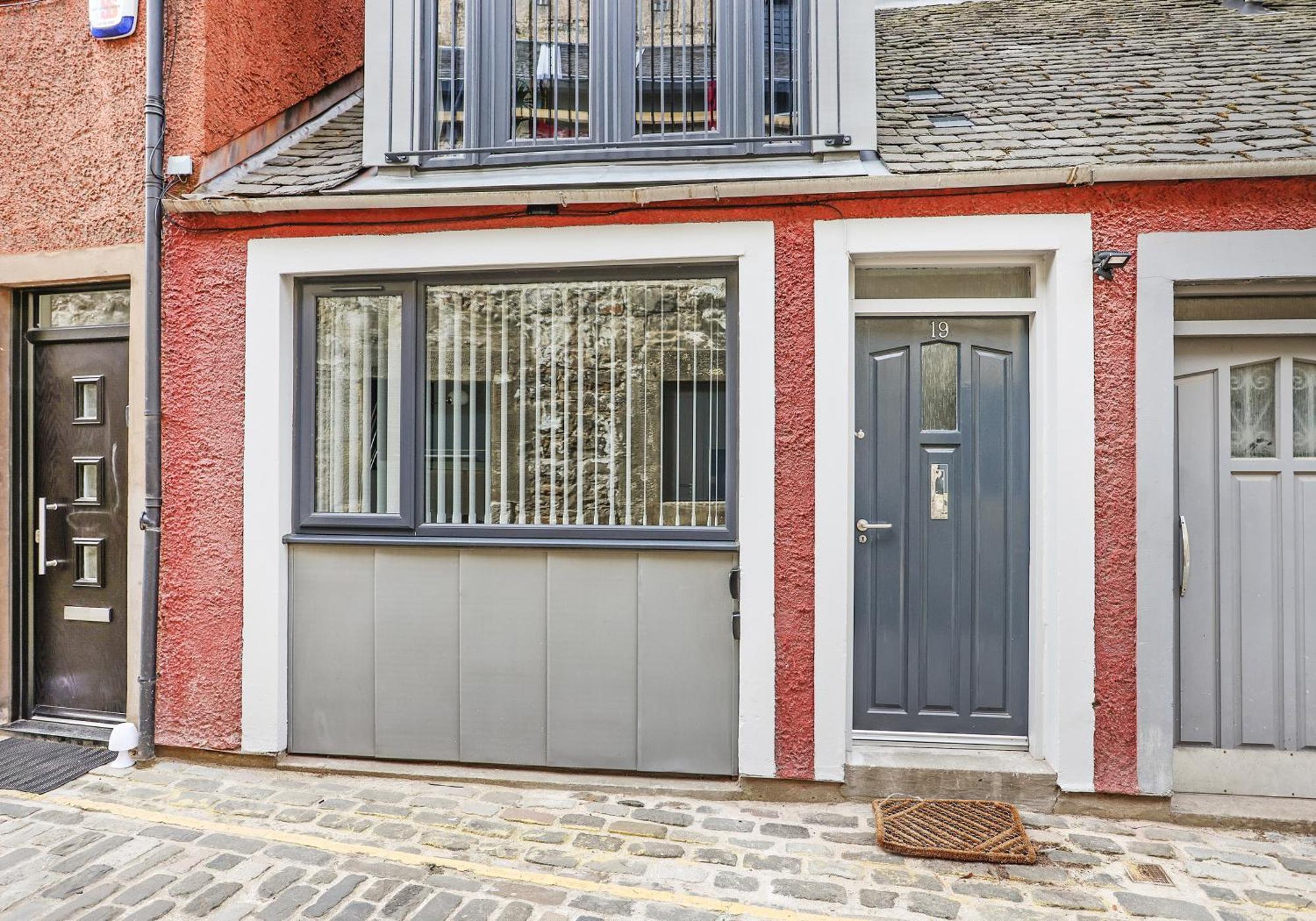 Appartement Stylish Mews House Old Town 1-br With Parking